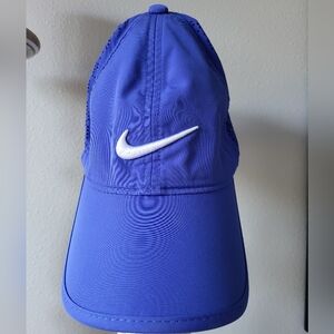 Nike lightweight cap pre-loved